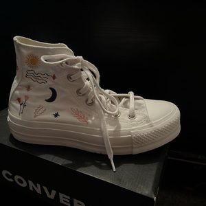 Flower Converse